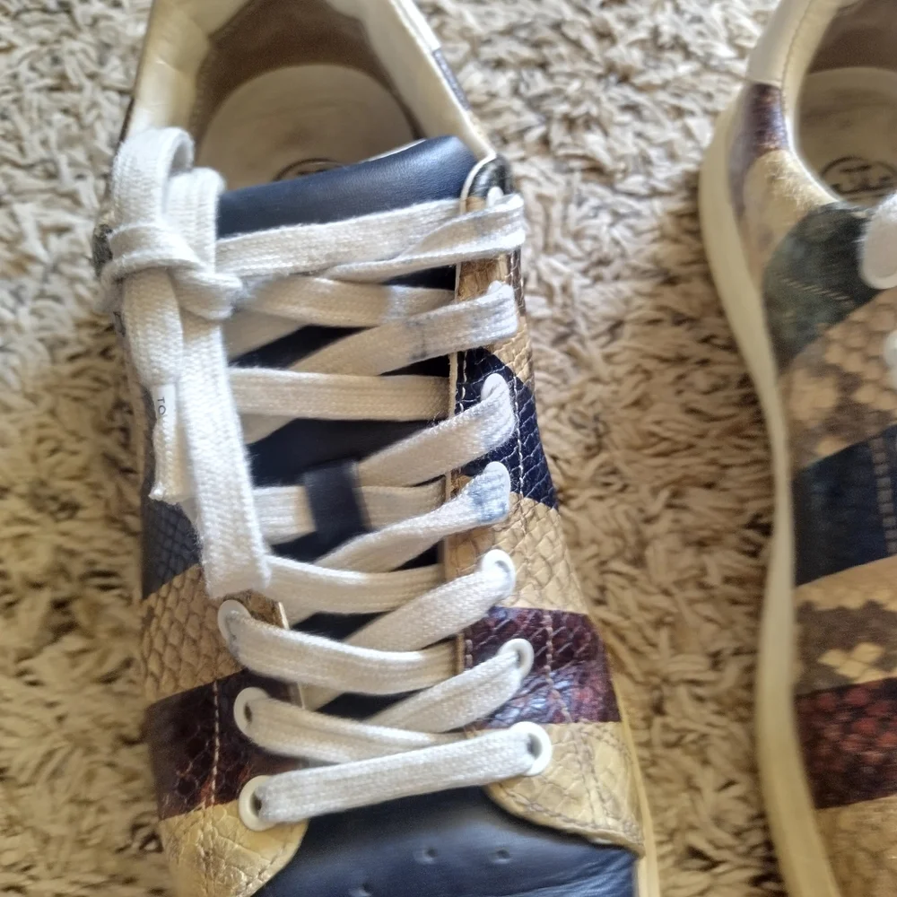 AS IS Tory Burch Howell Court Sneakers Stripped Snake Print Sz 8,5